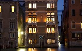 Palazzetto Pisani Grand Canal